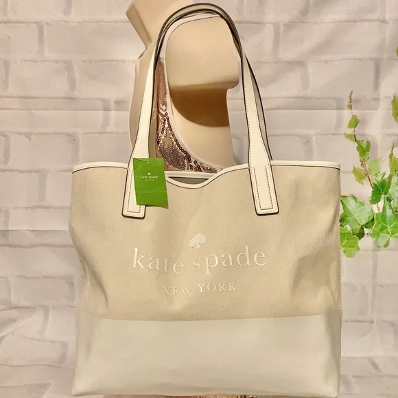 kate spade Handbags - 🌺KATE SPADE 🌺 TRIPLE COMPARTMENT TOTE NATURAL ASH STREET LOGO